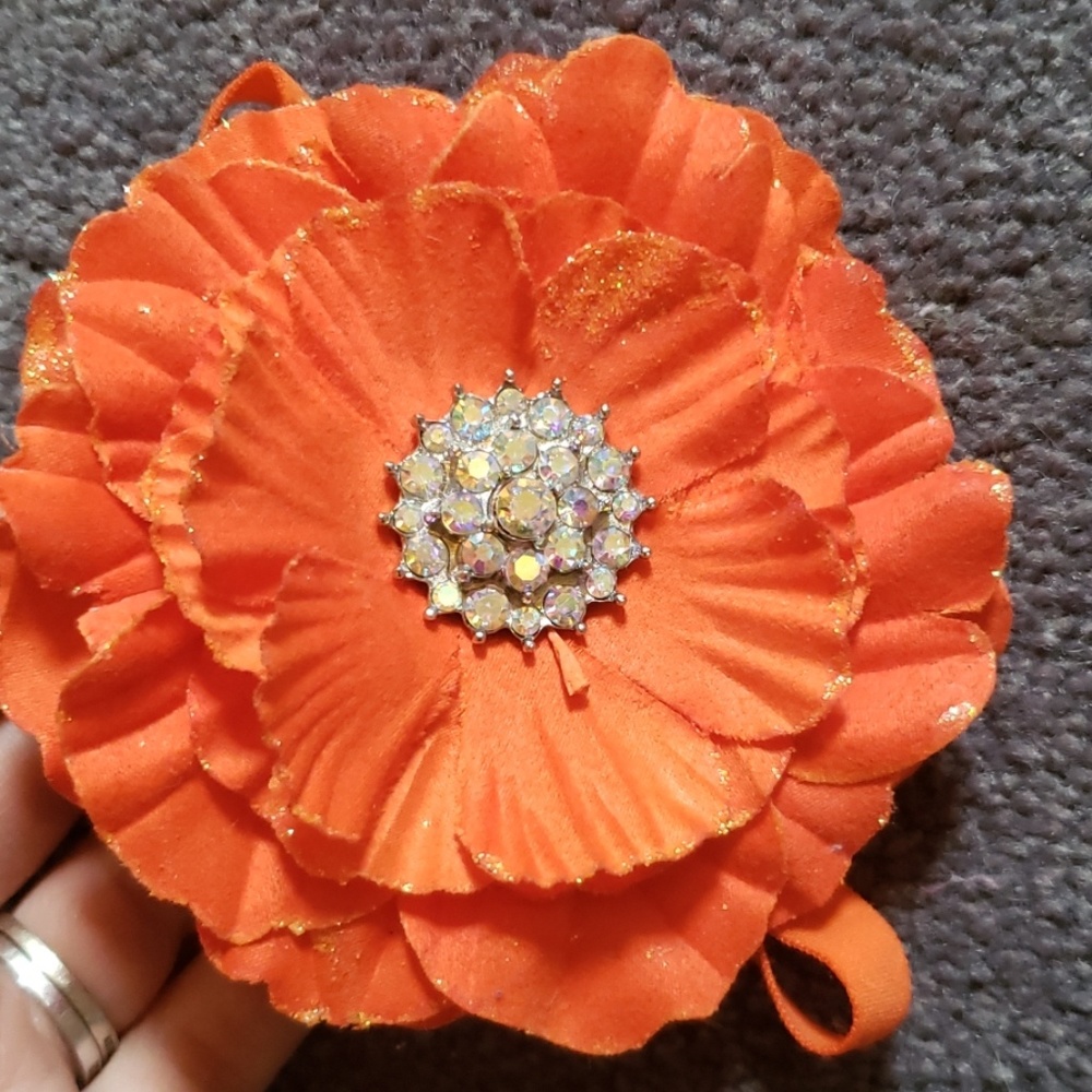Tieks orange flower
